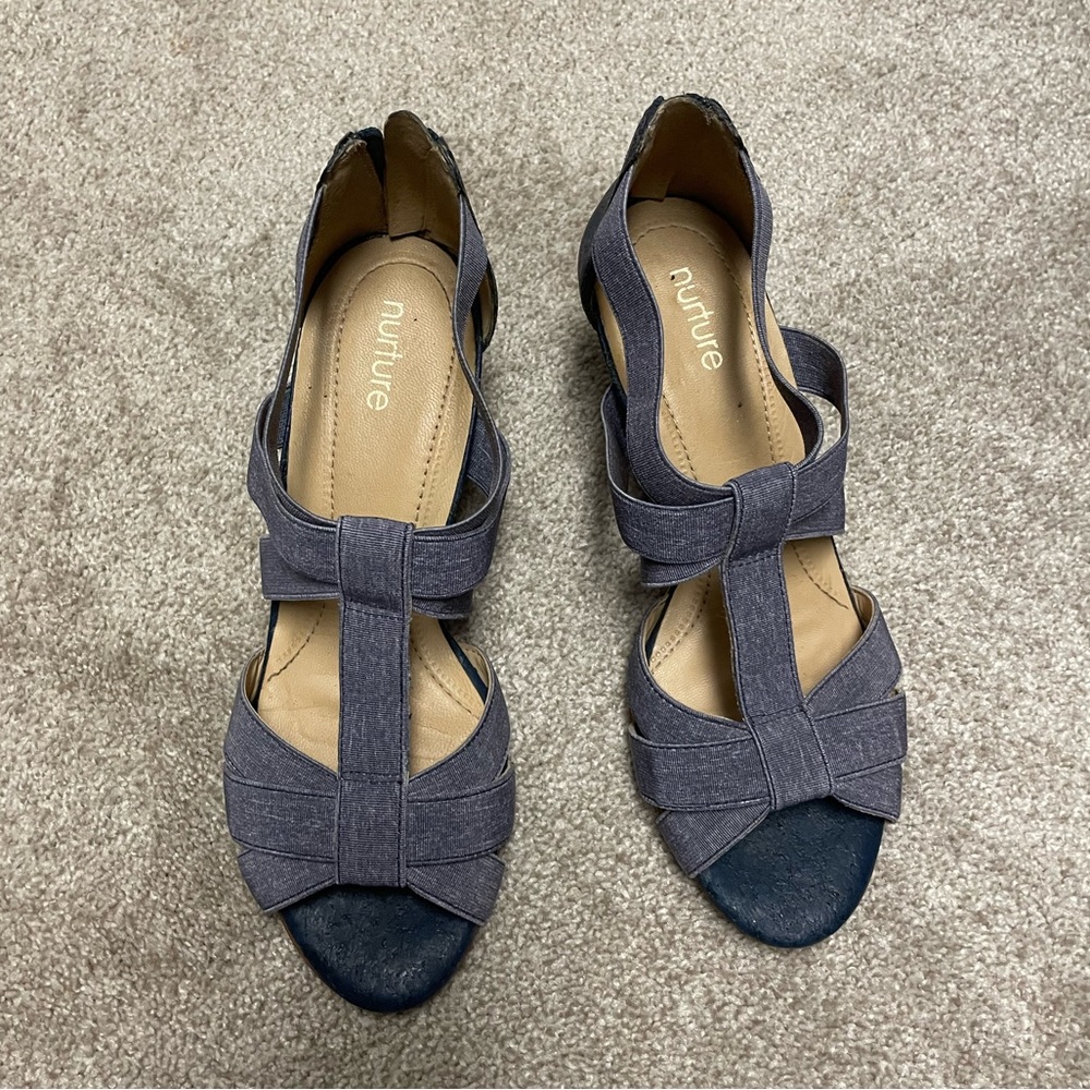 Nurture size 7 strappy sandals
